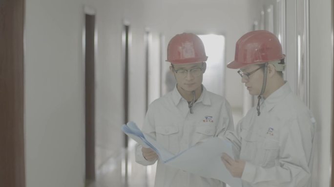 工厂高科技人员能源检测报告交流图纸氢气