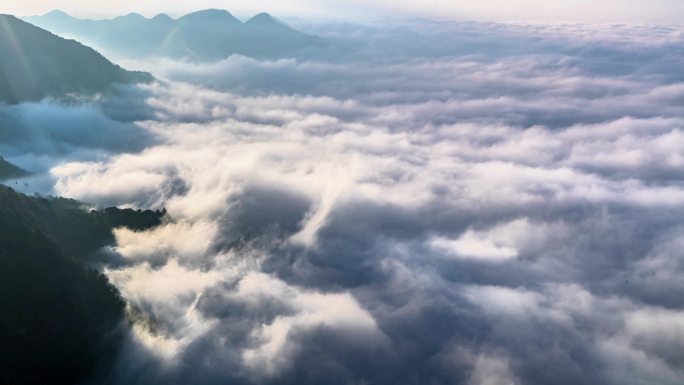 重庆南川：“赶海”金佛山