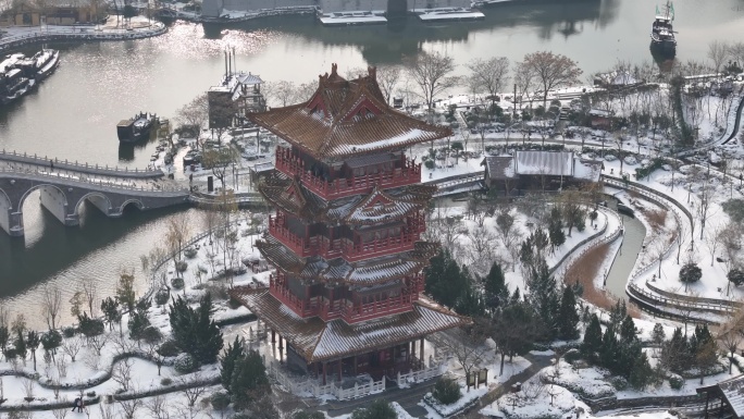 开封地标雪景开封清明上河园雪景航拍