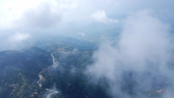 云海山峰航拍