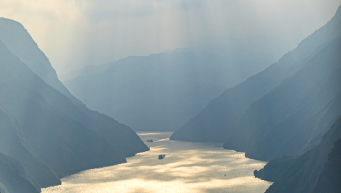 航拍重庆三峡神女峰瞿塘峡夔门巫山宣传片