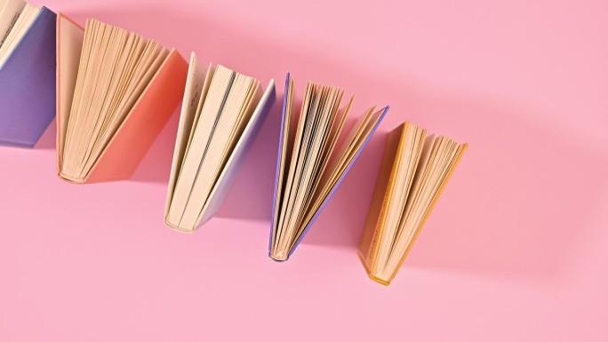 粉彩精装书:创意定格运动的书出现在行