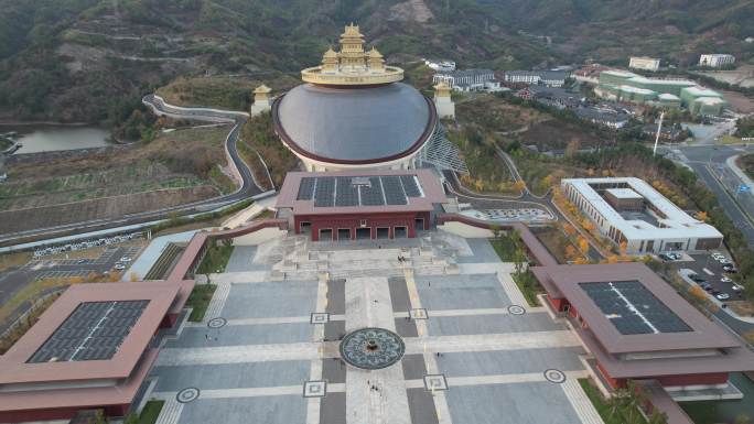 浙江宁波溪口雪窦山弥勒圣坛