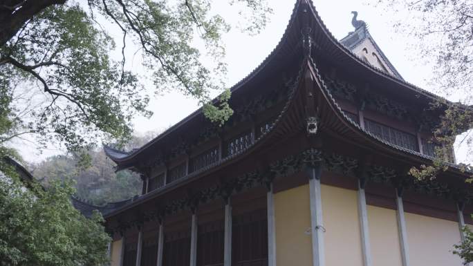 传统古建筑屋檐翘角