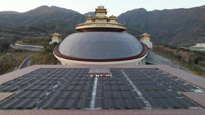 浙江宁波溪口雪窦山弥勒圣坛