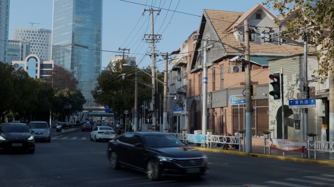 华山路常熟路行人交通街景