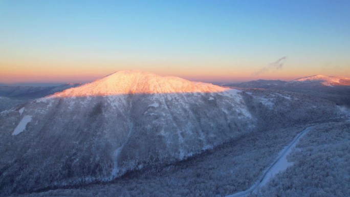 林海雪原日出