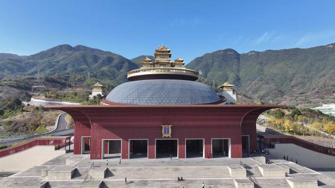 浙江宁波溪口雪窦山弥勒圣坛