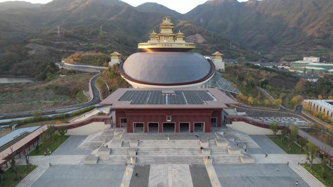 浙江宁波溪口雪窦山弥勒圣坛