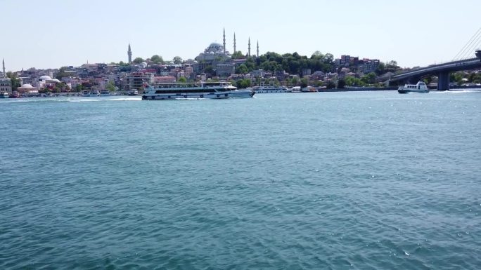 伊斯坦布尔的一艘轮渡。土耳其的4K画面
