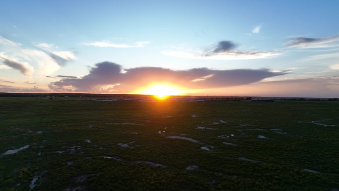 草原嘎查村庄夕阳晚霞