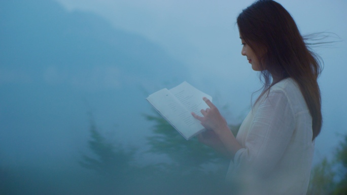 唯美东方美女湖边山里读诗读史看书意境
