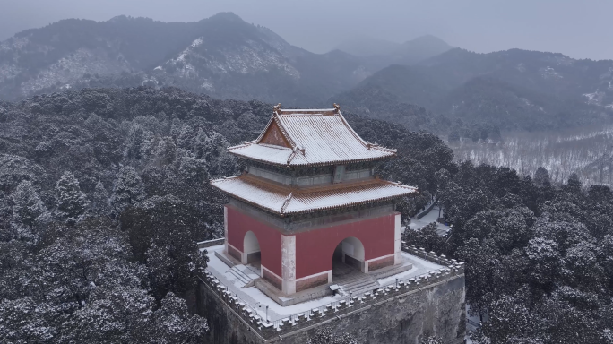 北京明十三陵定陵雪景