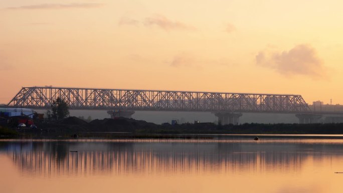 日落时分，克拉斯诺亚尔斯克著名的777桥