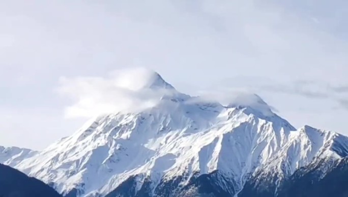 雪山西藏