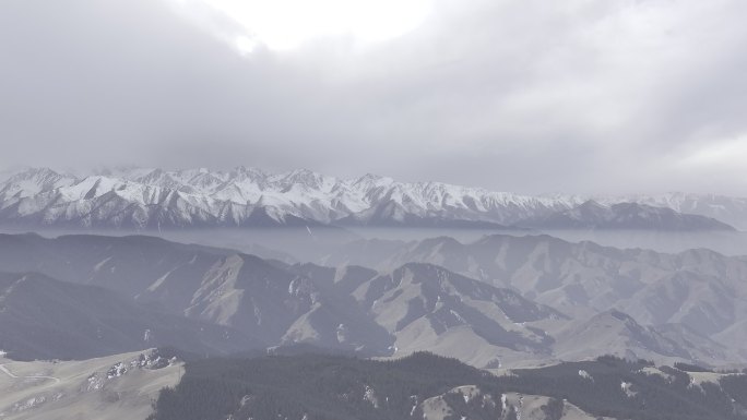 4k航拍雪山特写