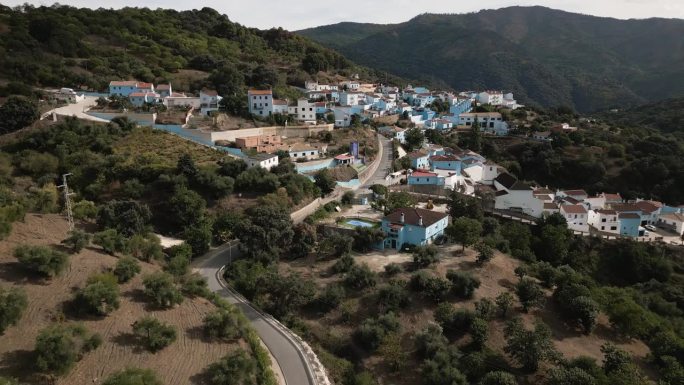 西班牙胡斯卡的蓝精灵村庄，鸟瞰图