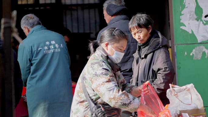 热闹的乡村集市 市场 人群  幸福生活