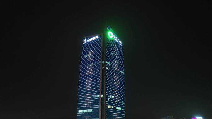 太原信达国际金融中心夜景4k航拍