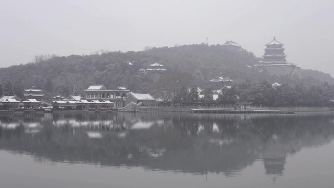 北京颐和园公园下雪美景水墨画景色17