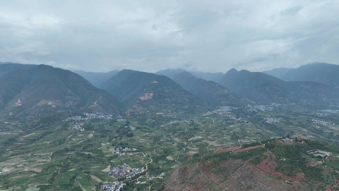 航拍云南保山市隆阳区怒江全景旋转大山