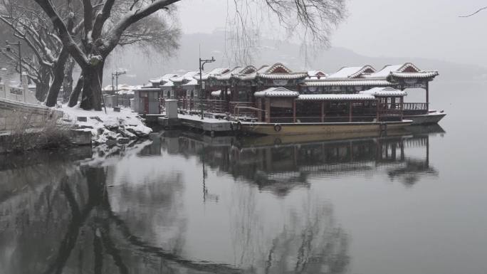 北京颐和园公园下雪美景水墨画景色7