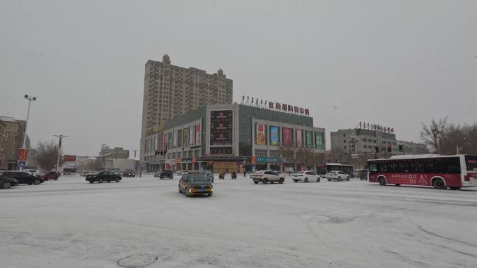 尚都国贸锡林大街路口下雪