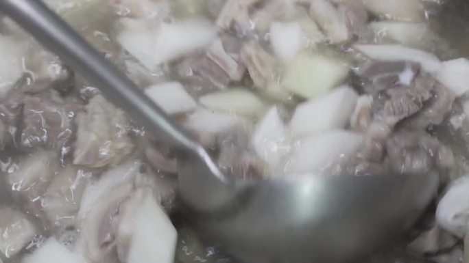 四川成都特写羊肉汤制作过程混剪