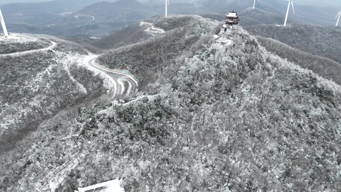 4k航拍圣境山梦幻雪景雾凇北国风光