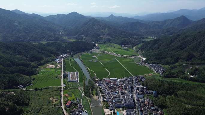 4K航拍良田沃土乡村振兴文旅小镇