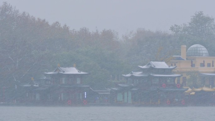 杭州西湖集贤亭雪景