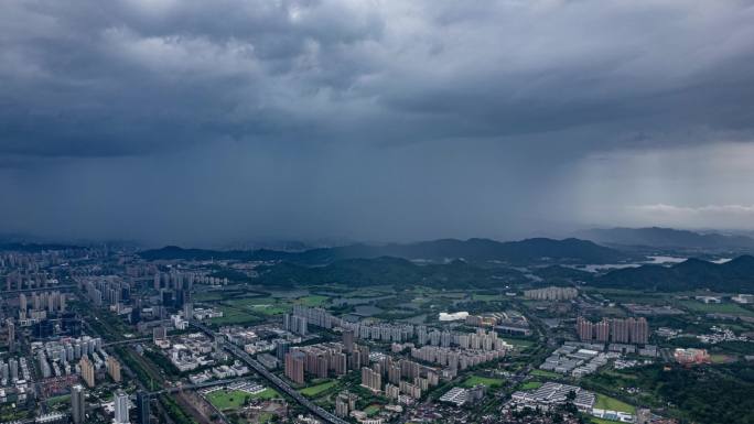 乌云密布雨幡暴雨过境航拍延时