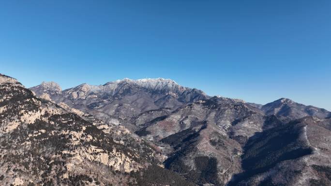 泰山雪景 最美泰山 岱宗夫如何