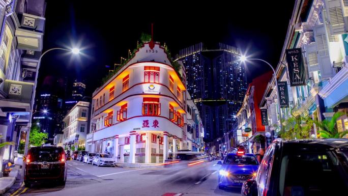 新加坡的街道路灯灯光光芒照亮人文景观