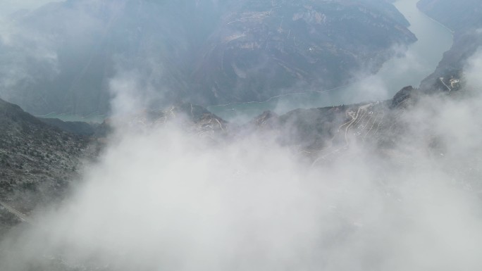 航拍巫峡雪景