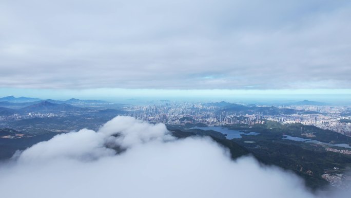 飞出云海看见深圳大全景