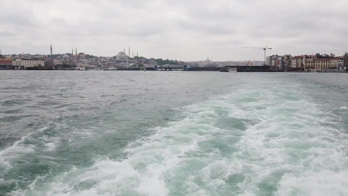 伊斯坦布尔的一艘轮渡。土耳其的4K画面