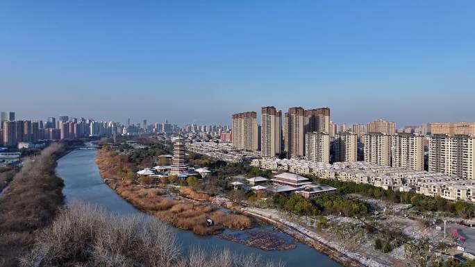 江苏淮安：初雪后银妆素裹景如画