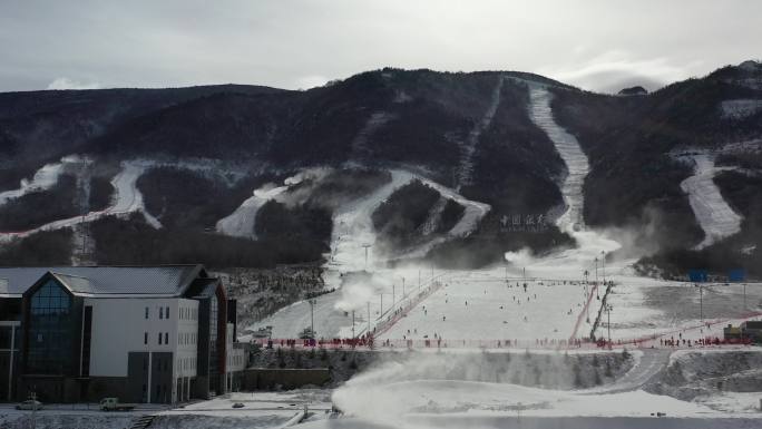 鳌山滑雪场