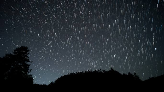 双子座流星雨星轨延时摄影