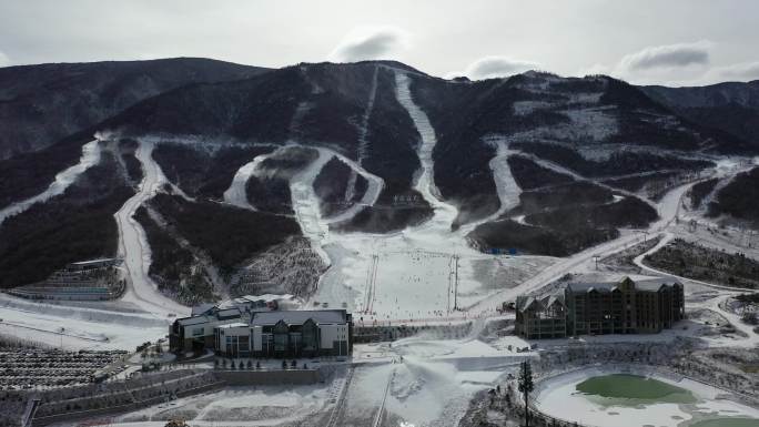 鳌山滑雪场