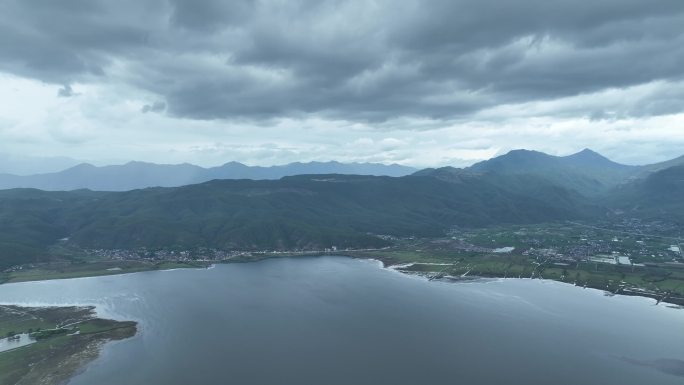 航拍云南丽江拉市海全景山水风景旋转