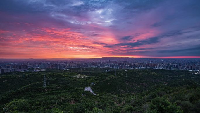 太原启春阁朝霞日出