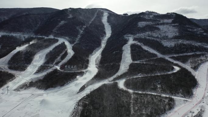 鳌山滑雪场