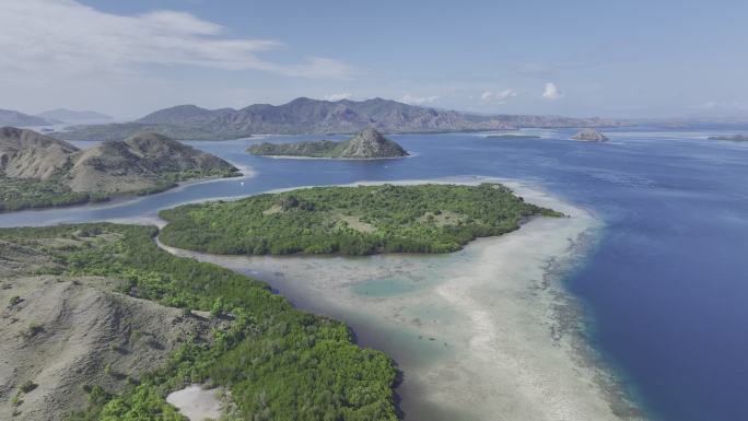 HDR印尼东努沙登加拉海岸线航拍自然风光