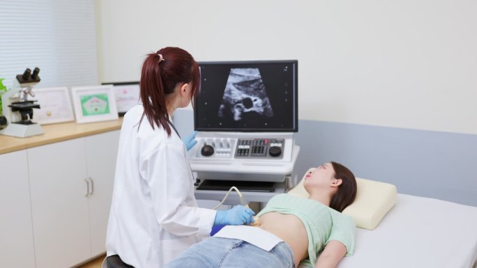 女性腹部超声检查查体视频素材治病治疗