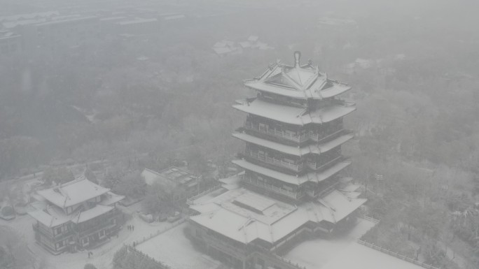 济南超然楼雪景