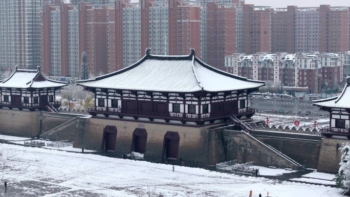 航拍洛阳定鼎门雪景