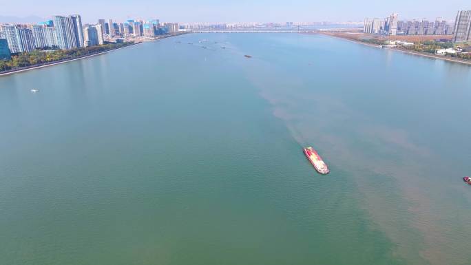 浙江杭州钱塘江游船船舶船只航拍江景唯美风