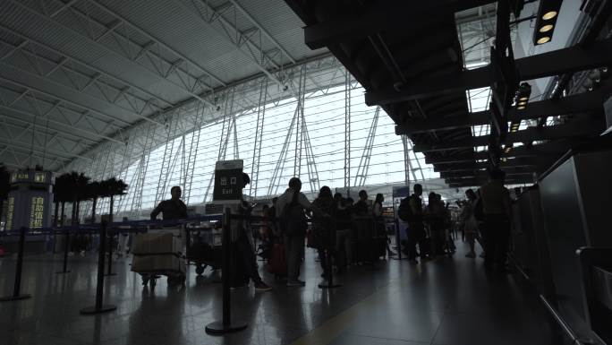 广州机场人流 排队值机乘客